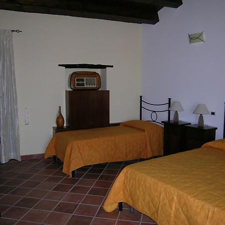 Domus Lilio Bed & Breakfast Petralia Sottana Exterior photo