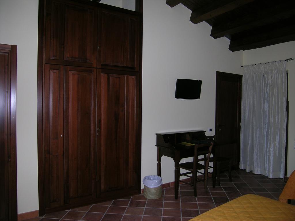 Domus Lilio Bed & Breakfast Petralia Sottana Exterior photo